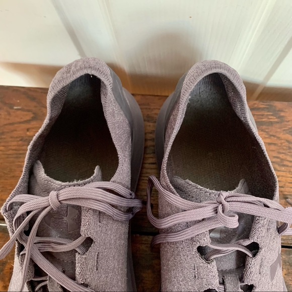 Under Armour Charged Mens Shoe - Picture 4 of 7